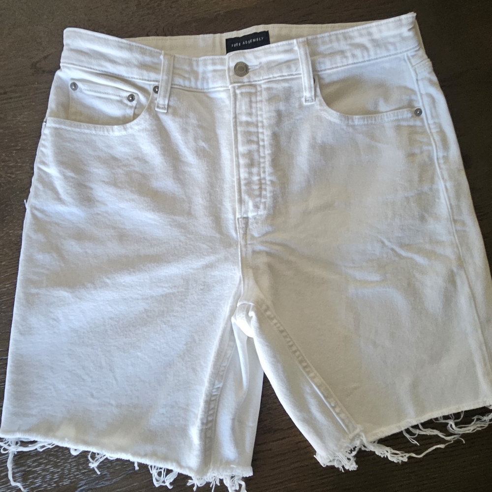 White Distressed Jean Shorts Frayed Hem